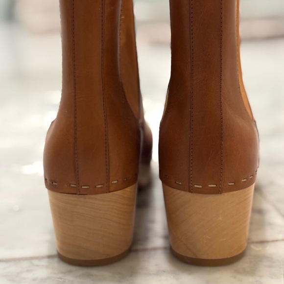 Gorgeous Loeffler Randall clog boots - Picture 4 of 5